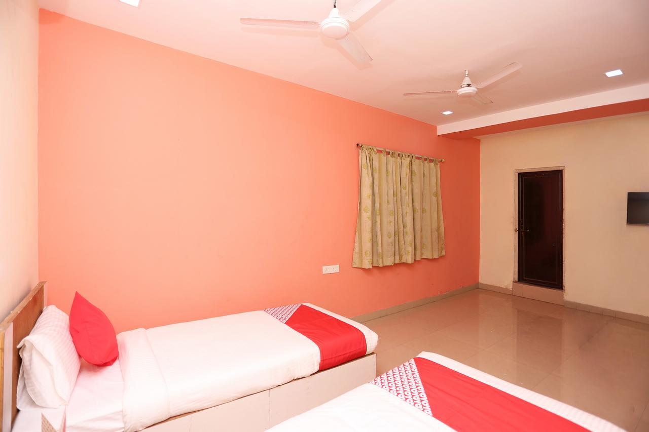 Oyo 14354 Amar Marriage Palace Hotel Dharmpura Exterior photo